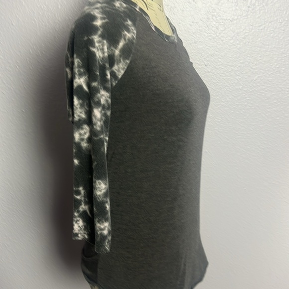 Dark Gray Tee - Picture 6 of 6